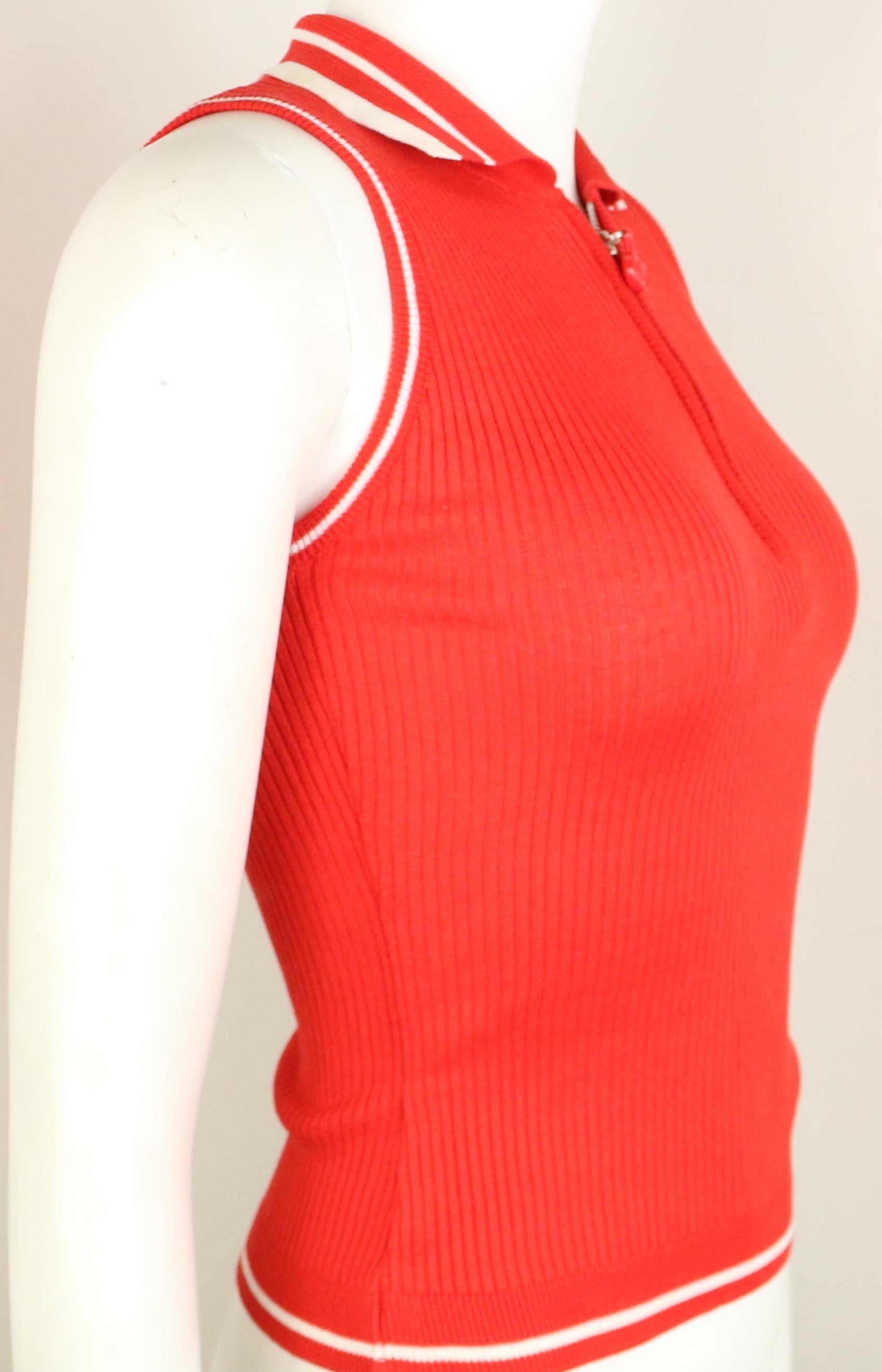 Gianni Versace Couture Red and White Knitted Sleeveless Top and Cardigan Twinset For Sale 3