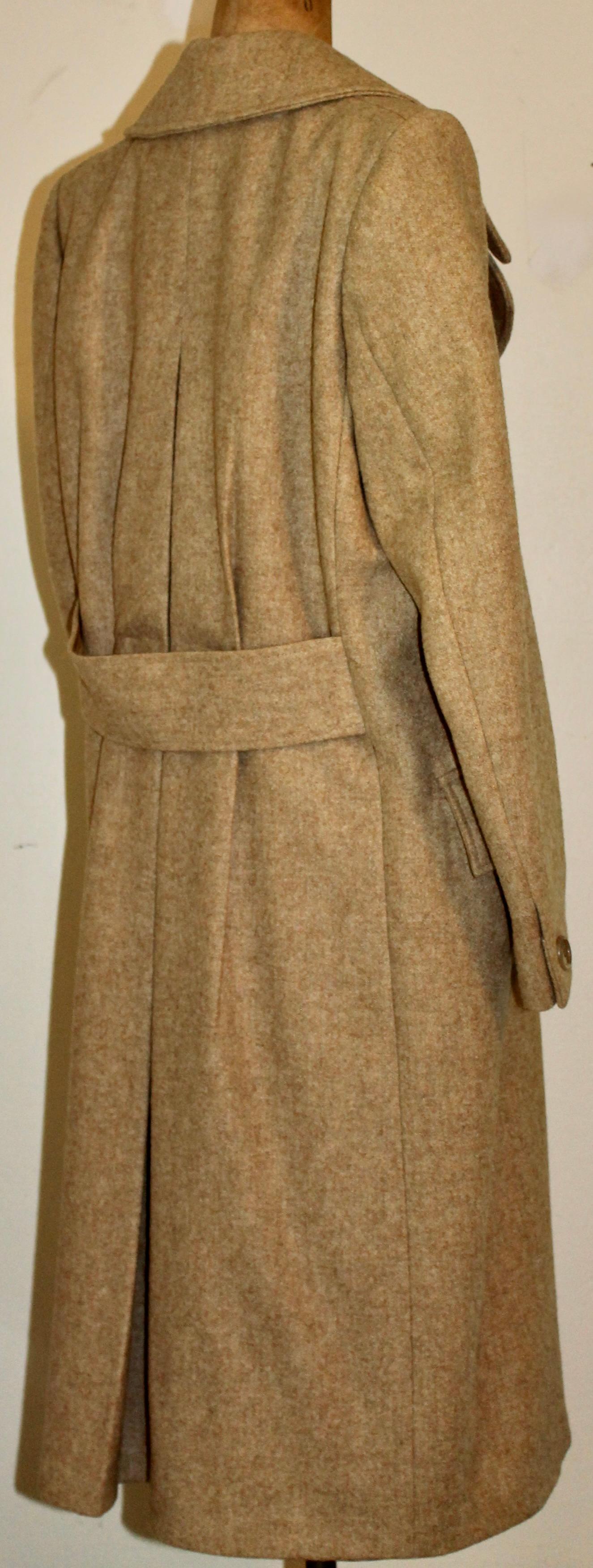 Marrone Pierre Cardin Cappotto di lana marrone scuro in vendita