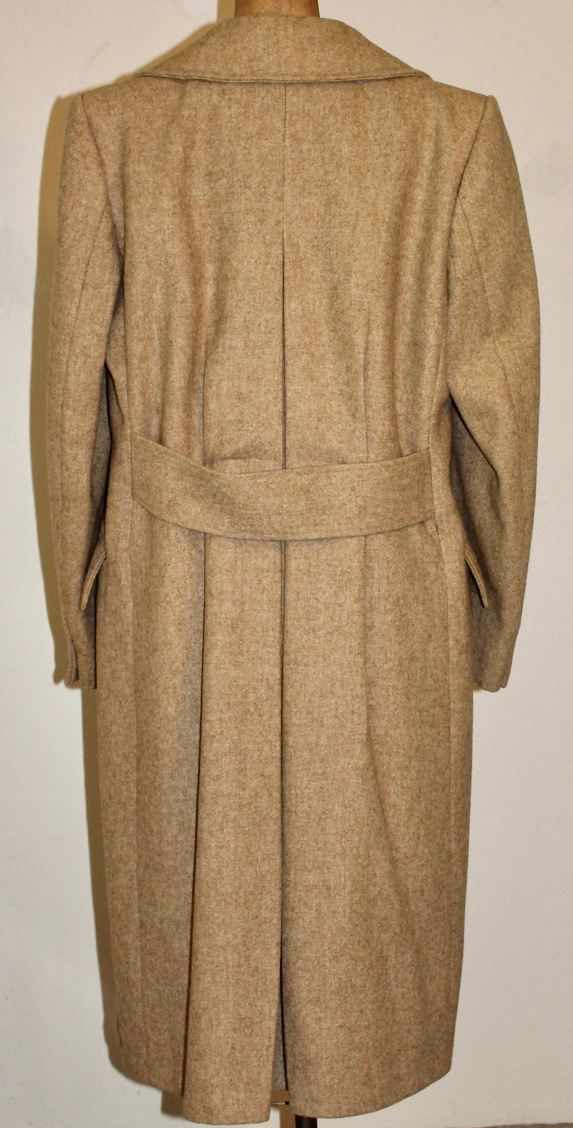 Pierre Cardin Cappotto di lana marrone scuro In condizioni buone in vendita a Sharon, CT