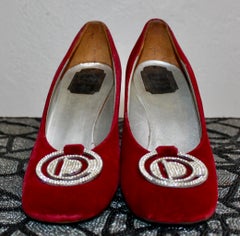Scarpe Christian Dior in velluto rosso con tacco di cristallo