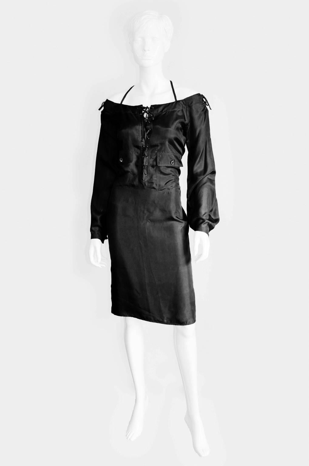 Heavenly Black Silk Tom Ford For YSL Rive Gauche Spring Summer 2002 Safari Collection Dress!

Exquisite silk knee-length dress from Tom Ford's acclaimed Spring/Summer 2002 Safari/Mombasa Collection for YSL Rive Gauche. This very special piece is