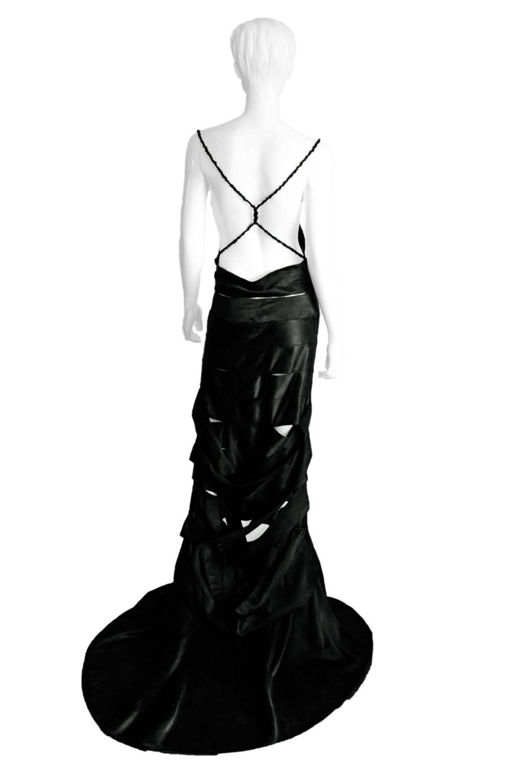 Incredible Tom Ford For Gucci Fall Winter 2002 Gothic Collection Black Silk Bandage Backless Runway Gown!

Who could ever forget Tom Ford's fall/winter 2002 Gothic Collection for Gucci... with that dark chinoiseriesque styling & heavenly