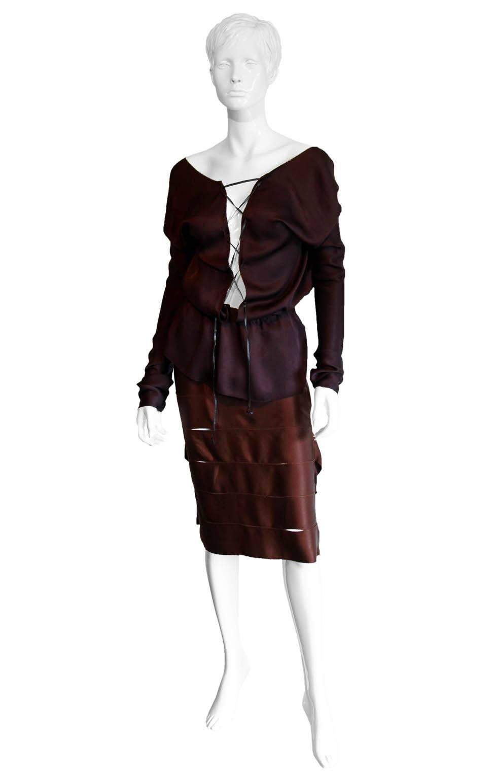 That Amazing Tom Ford For Gucci Fall Winter 2002 Brown Silk Gothic Collection Kimono Runway Top & Ribbon Skirt!

Who could ever forget Tom Ford's fall/winter 2002 Gothic Collection for Gucci... with that dark chinoiseriesque styling & heavenly