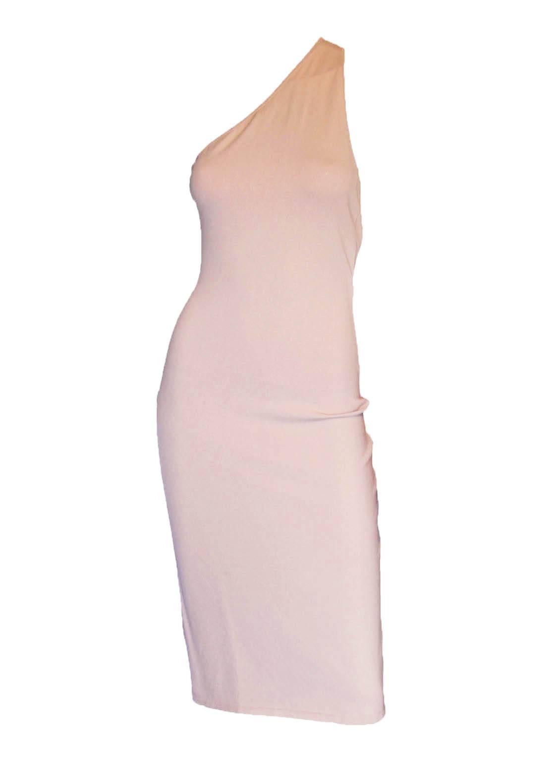 The Most Heavenly Tom Ford For Gucci Spring Summer 2000 Backless Nude Knit Runway Dress!

Who could ever forget Tom Ford's spring summer 2000 collection for Gucci... with all of those heavenly backless dresses? Well this heavenly nude dress,
