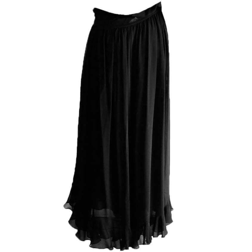 Who could ever forget Tom Ford's fall/winter 2001 show for Yves Saint Laurent Rive Gauche... with all of those heavenly long, billowy skirts & "gypsy" style tops? Well, this absolutely heavenly full-length silk chiffon skirt with tie