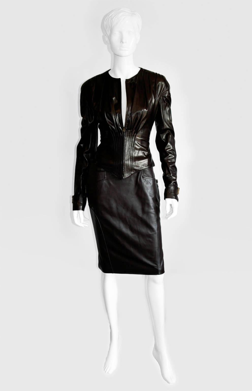 Black Free Shipping: Heavenly Tom Ford Gucci FW 2003 Brown Leather Skirt & Belt! IT 40