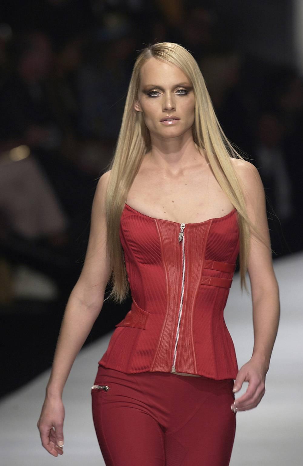 Christina's Versace FW 2003 Red Silk & Leather Runway Ad Campaign Corset Top! 40 In Good Condition In Melbourne, AU