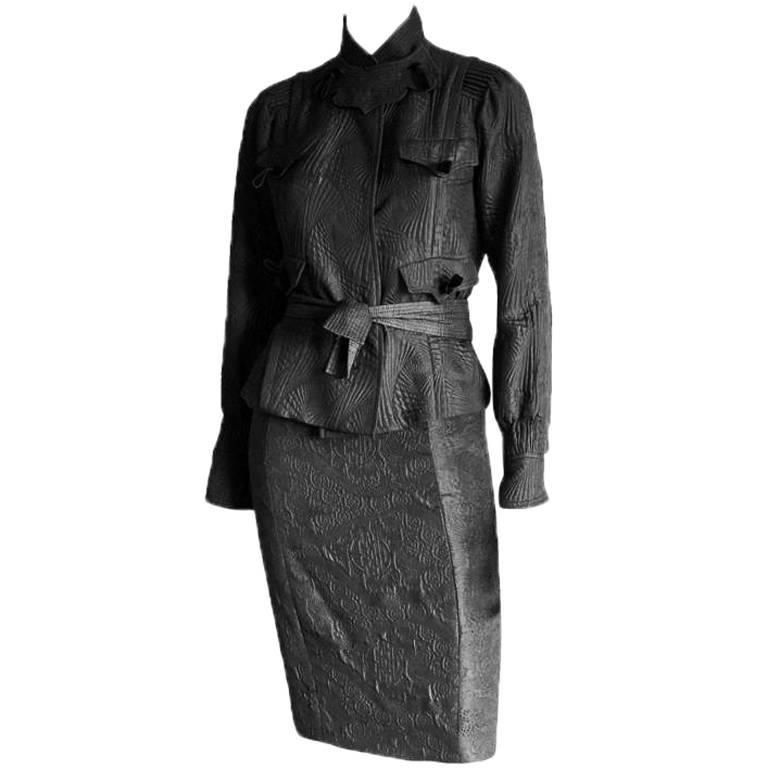 Sublime Tom Ford YSL FW 2004 Silk Chinoiserie Runway & Ad Campaign Jacket! FR 36 In Good Condition For Sale In Melbourne, AU