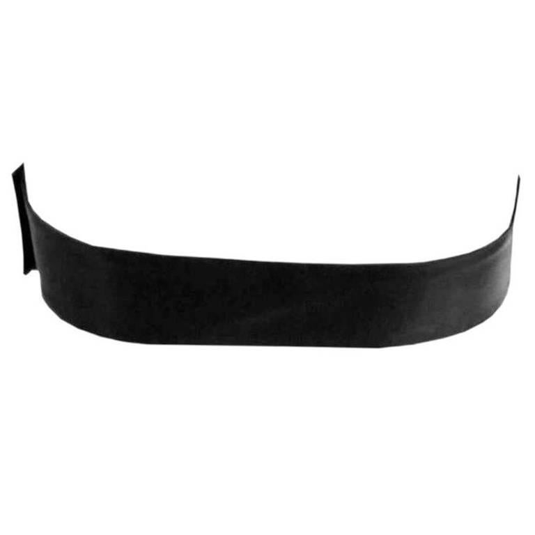 Who could ever forget that amazing leather bandeau top from Tom Ford's incredible spring/summer 1996 collection for Gucci? Well this heavenly black leather bandeau top was without a doubt the absolute star of that show! Famously worn by Kate Moss in