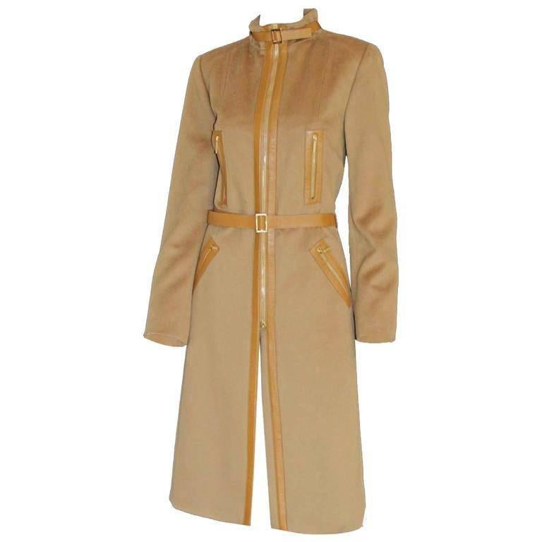 That Heavenly Tom Ford Gucci FW 2001 Collection Camel Wool Cashmere Coat! IT 44 For Sale