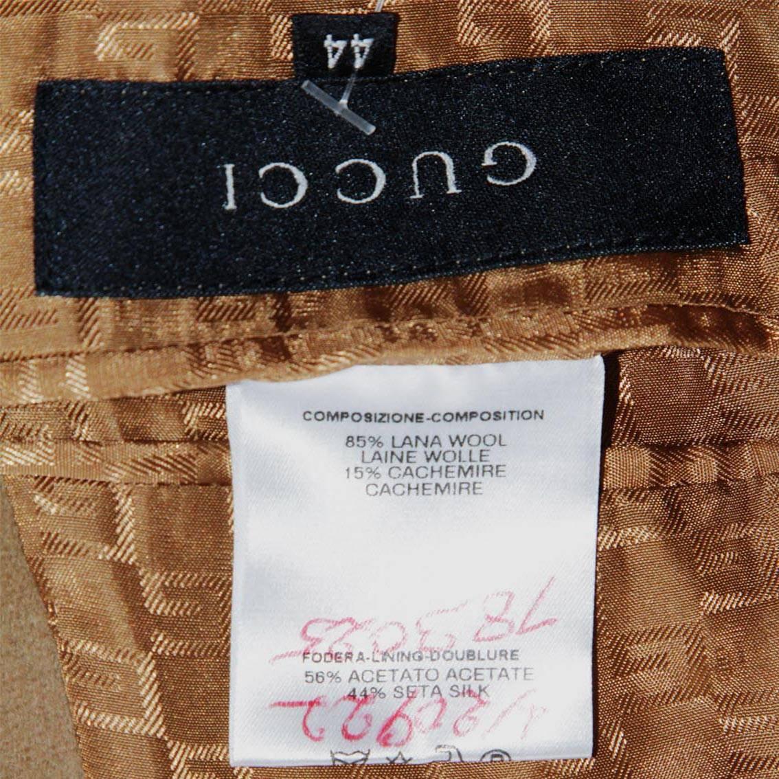 That Heavenly Tom Ford Gucci FW 2001 Collection Camel Wool Cashmere Coat! IT 44 In Good Condition For Sale In Melbourne, AU