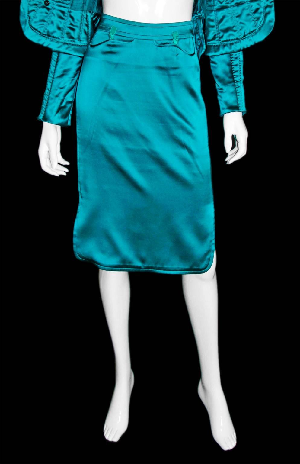 That Heavenly Tom Ford YSL Rive Gauche FW04 Emerald Green Chinoiserie Skirt Suit For Sale 4