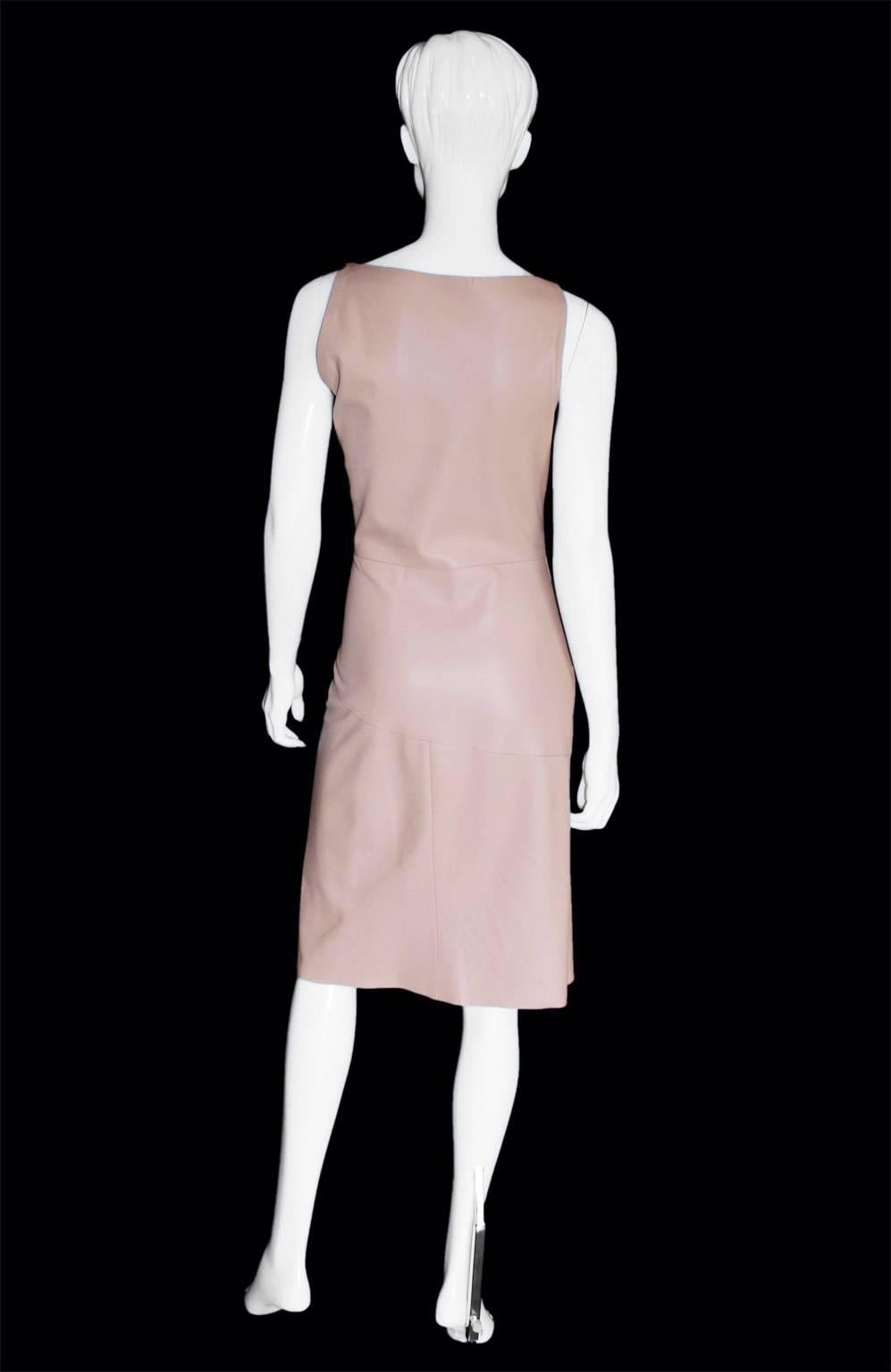 Incredibly Rare & Iconic Tom Ford For Gucci F/W 1999 Nude Leather Runway Dress In Good Condition In Melbourne, AU