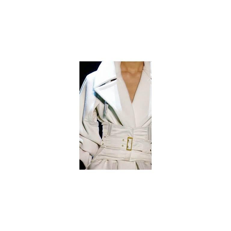 Women's The Most Heavenly Tom Ford Gucci FW2003 White Cashmere Runway Coat & Corset Belt