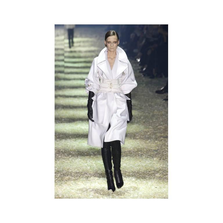 The Most Heavenly Tom Ford Gucci FW2003 White Cashmere Runway Coat & Corset Belt 2