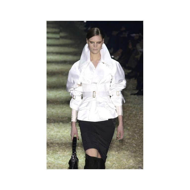 Women's Incredibly Rare Tom Ford For Gucci FW 2003 White Corsetted Runway Jacket & Skirt