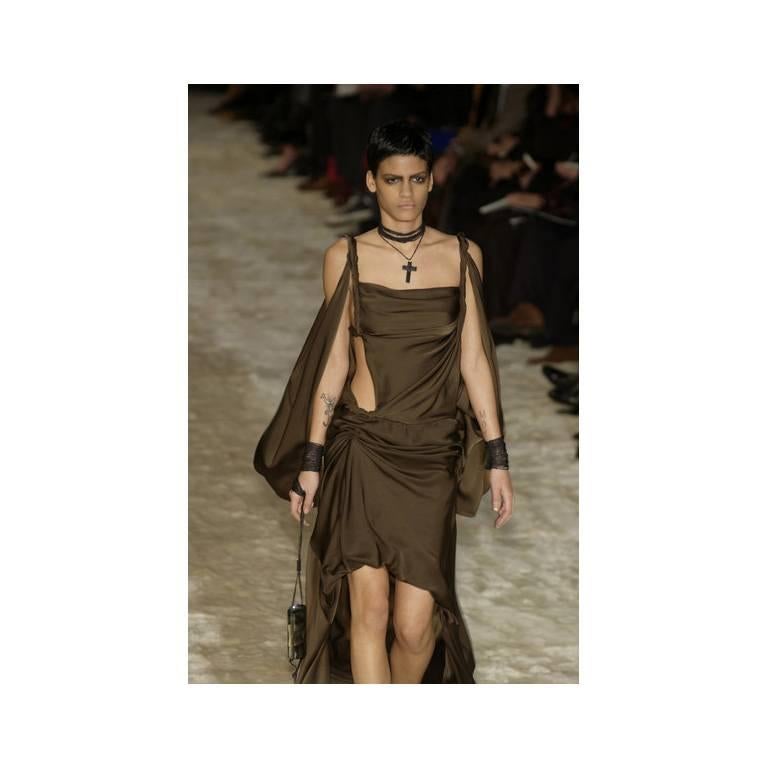 Women's Uber Rare Tom Ford Gucci FW02 Gothic Collection Brown Silk Backless Runway Gown
