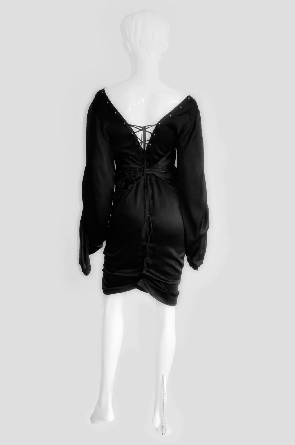 Heavenly Tom Ford Gucci FW 2002 Gothic Collection Black Silk Runway Dress & Obi In Excellent Condition In Melbourne, AU