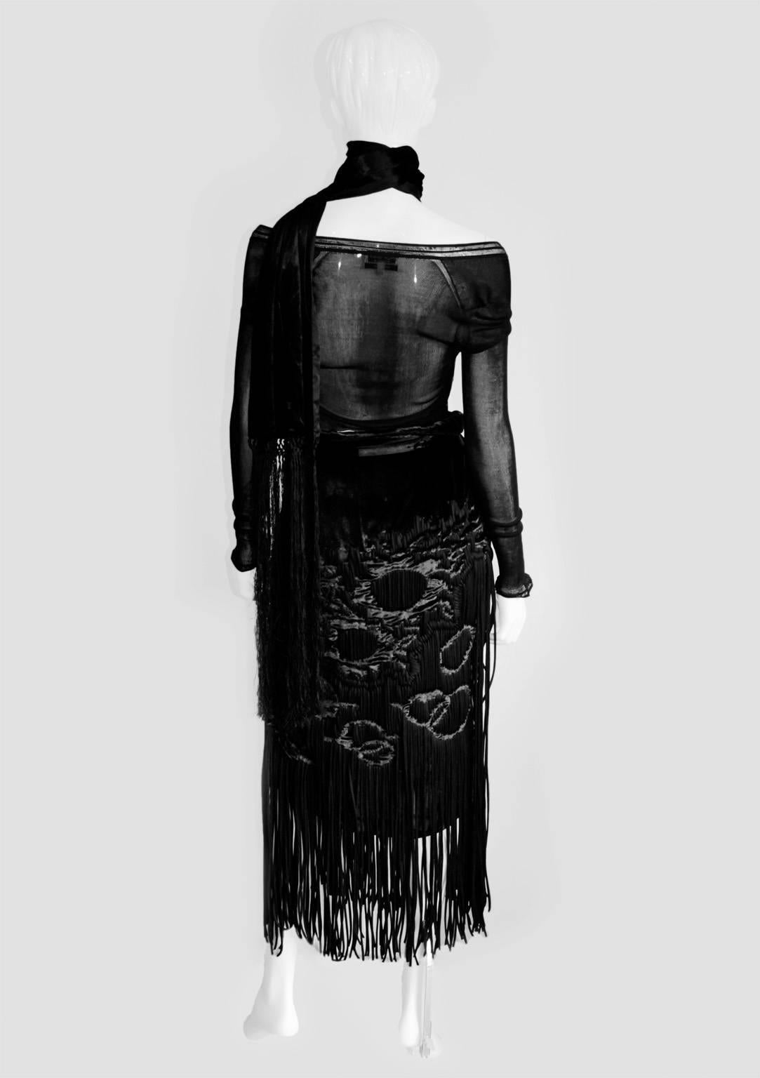 Amazing Tom Ford YSL Rive Gauche FW01 Black Silk Velvet Macrame Skirt & Sweater In Good Condition In Melbourne, AU