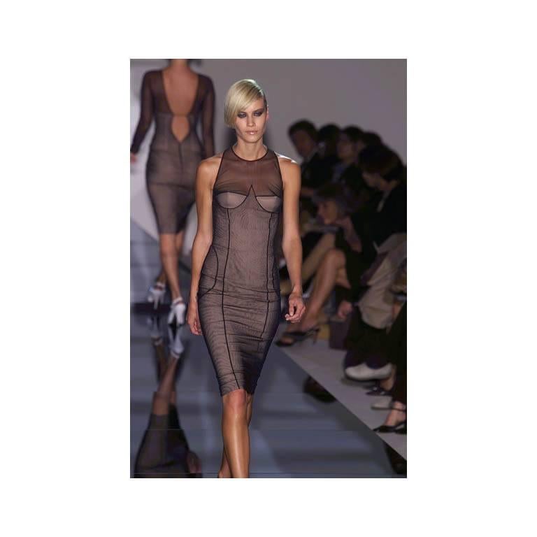  That Rare & Iconic Tom Ford Gucci SS 2001 Nude Sleeveless Corset Runway Dress For Sale 1