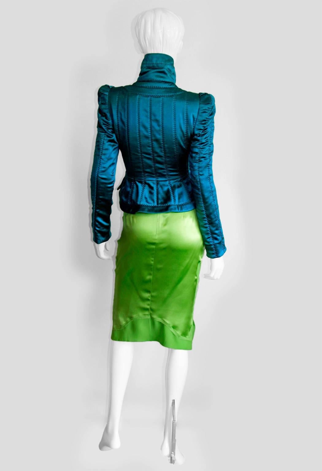 That Heavenly Tom Ford YSL Rive Gauche FW 2004 Green Chinoiserie Jacket & Skirt In Excellent Condition For Sale In Melbourne, AU