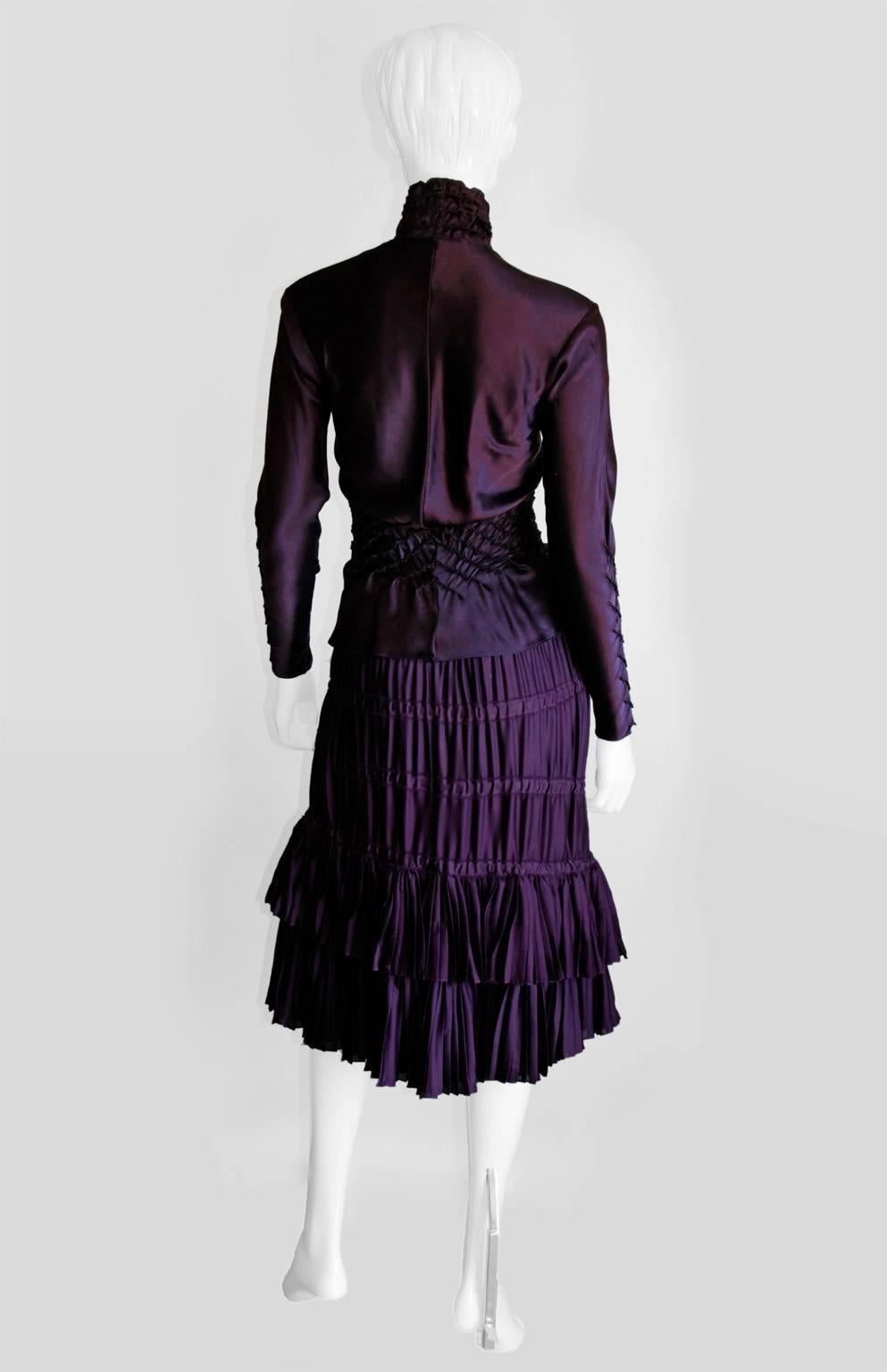 That Amazing Tom Ford YSL Rive Gauche 2001 Aubergine Silk Runway Skirt & Blouse! In Excellent Condition In Melbourne, AU