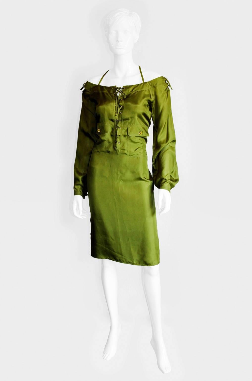 Heavenly Green Silk Tom Ford For YSL Rive Gauche Spring Summer 2002 Safari Collection Dress!

Exquisite silk knee-length dress from Tom Ford's acclaimed Spring/Summer 2002 Safari/Mombasa Collection for YSL Rive Gauche. This very special piece is