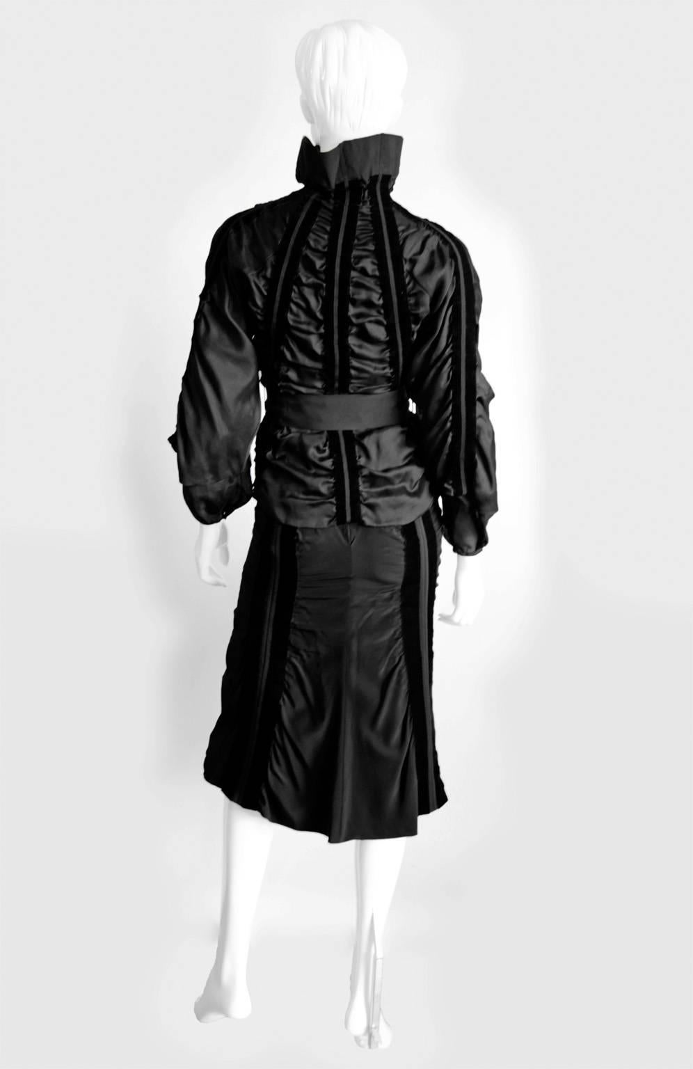 Iconic Tom Ford YSL Rive Gauche 2002 Black Silk Taffeta & Velvet Jacket & Skirt! In Excellent Condition In Melbourne, AU