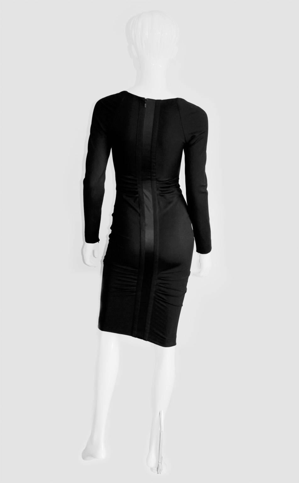 Free Shipping: Black Ruched Runway Dress From Tom Ford Gucci FW 2004! IT 38 In Good Condition In Melbourne, AU