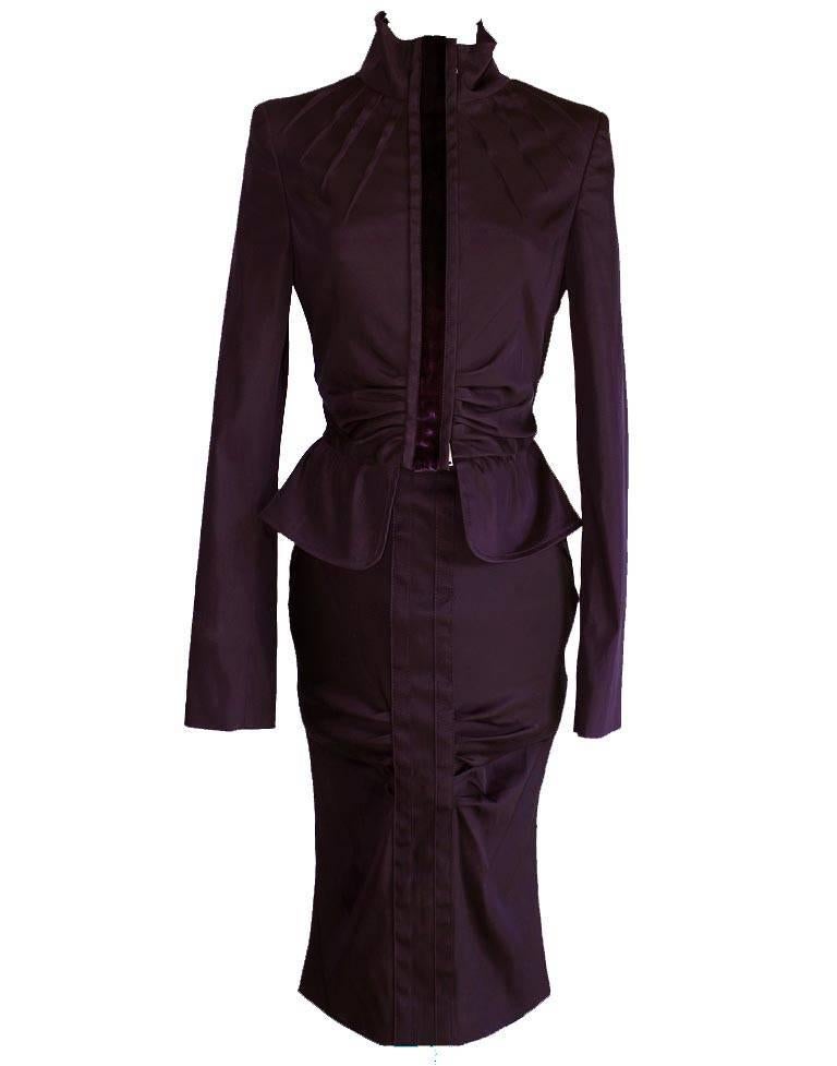 Gorgeous Iconic Aubergine Stretch Ruched Tom Ford Gucci Fall Winter 2004 Runway & Celeb Jacket & Skirt!

Who could ever forget Tom Ford's incredible swansong for Gucci, way back in 2004? This simply heavenly skirt suit, one of the absolute