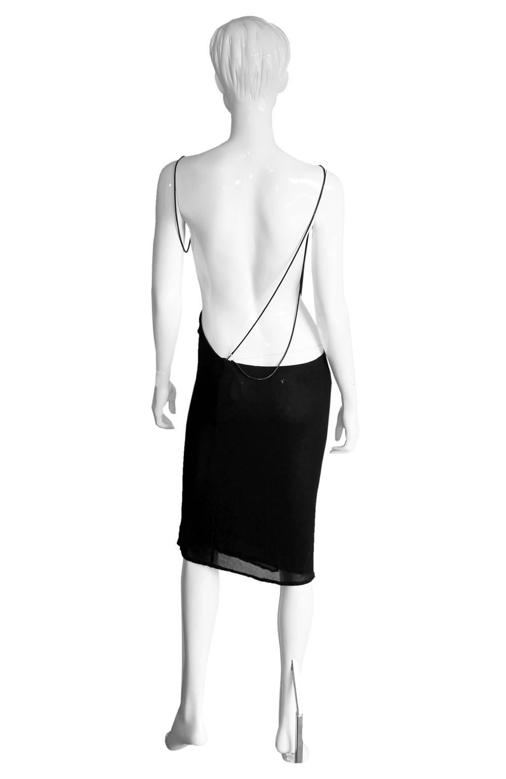 Uber-Rare & Utterly Iconic Tom Ford For Gucci Spring Summer 1997 Backless Knit Dress With Those Heavenly Chain Straps!

This gorgeous dress is an italian size 42 & fits a US size 4-6 beautifully, & it's in lovely condition with only