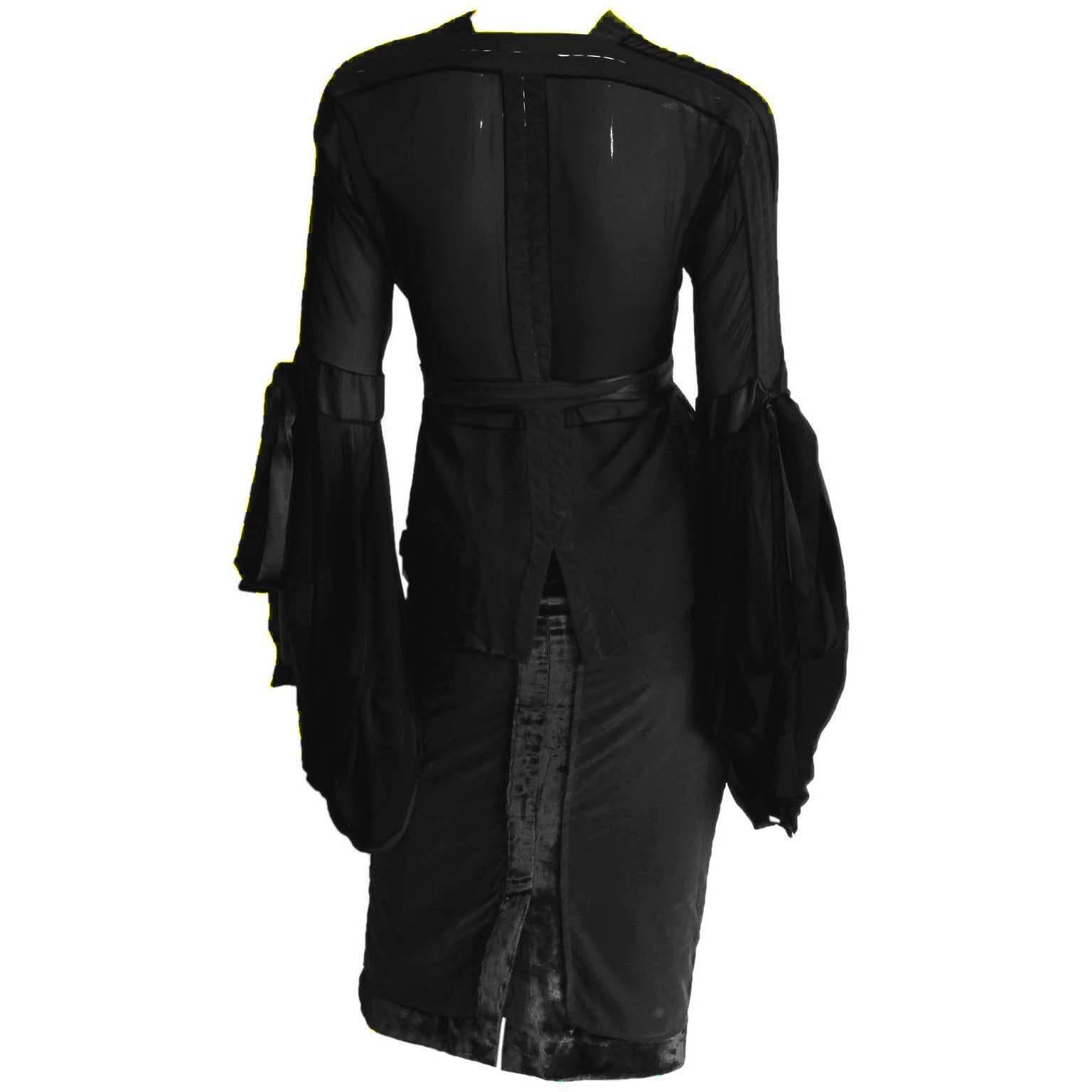 Rare & Iconic Tom Ford For YSL Rive Gauche Fall Winter 2002 Runway Collection Black Silk Poet Blouse & Skirt!

Who could ever forget Tom Ford's fall/winter 2002 show for Yves Saint Laurent Rive Gauche? Well this heavenly blouse was one of the