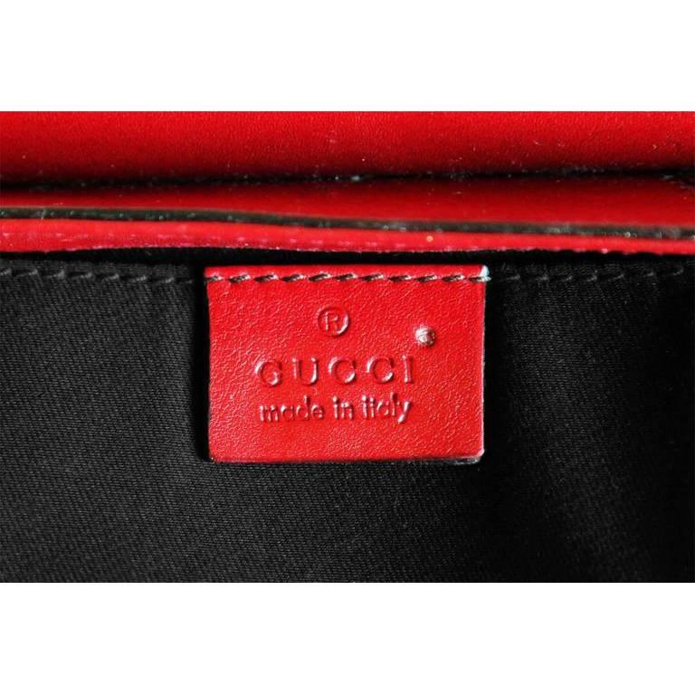 That Ridiculously Chic Tom Ford Gucci SS 2004 Red Studded Leather Horsebit Bag! In Good Condition For Sale In Melbourne, AU