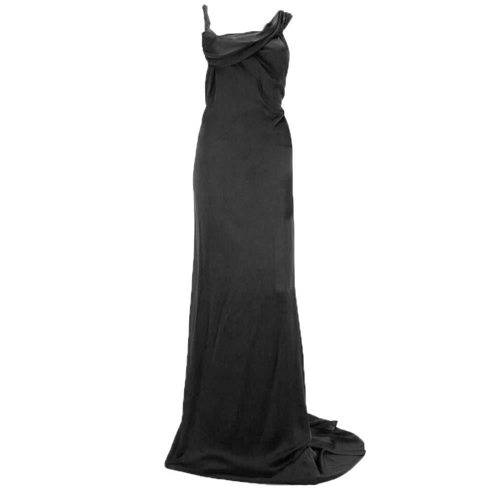 Uber Rare Tom Ford Gucci 2002 Gothic Collection Black Silk Backless Runway Gown! In Excellent Condition For Sale In Melbourne, AU