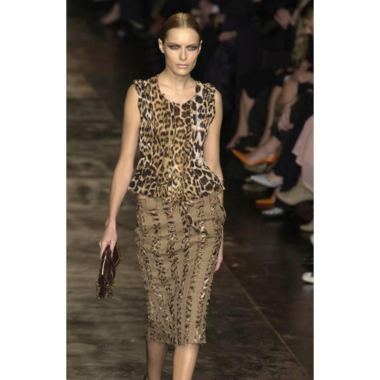 Rare & Iconic Tom Ford YSL Rive Gauche FW2002 Safari Runway Blouse & Skirt! FR38 In Good Condition For Sale In Melbourne, AU