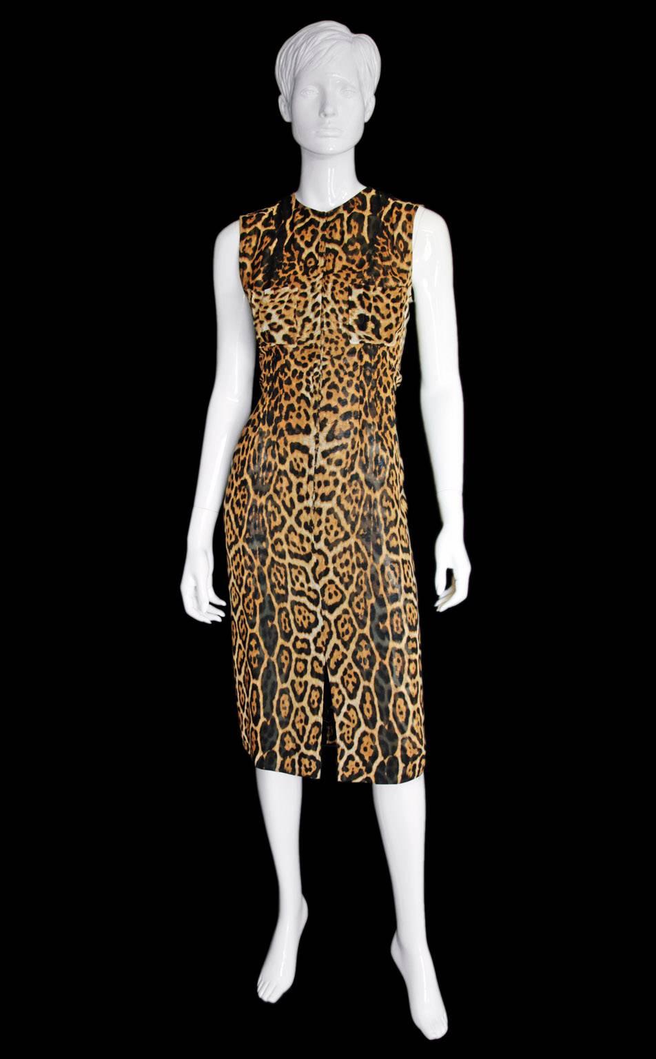 Beautifully Detailed Tom Ford For YSL Rive Gauche Spring Summer 2002 Safari Collection Silk Dress!

Exquisite silk knee-length dress from Tom Ford's acclaimed Spring/Summer 2002 Safari/Mombasa Collection for YSL Rive Gauche. This very special