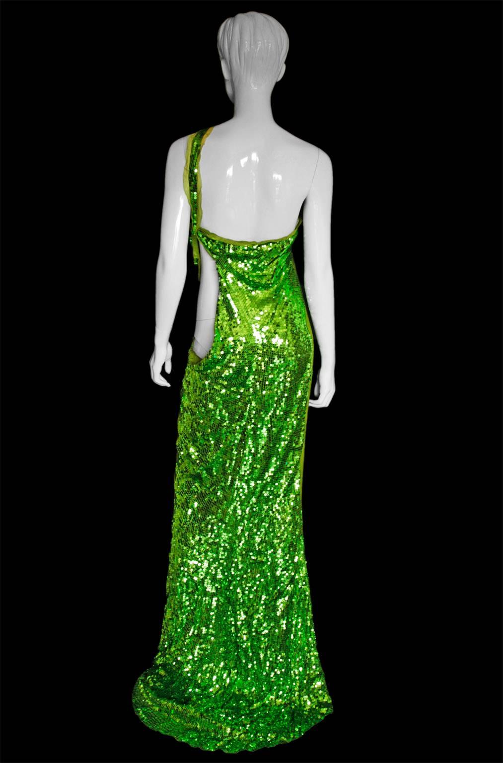 That Poison Green Tom Ford For Gucci FW2004 Collection Runway & Ad Campaign Gown In New Condition In Melbourne, AU