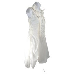 CommeDesGarcons 2003 RunwayLook1 Abito bianco convertibile con paracadute increspato