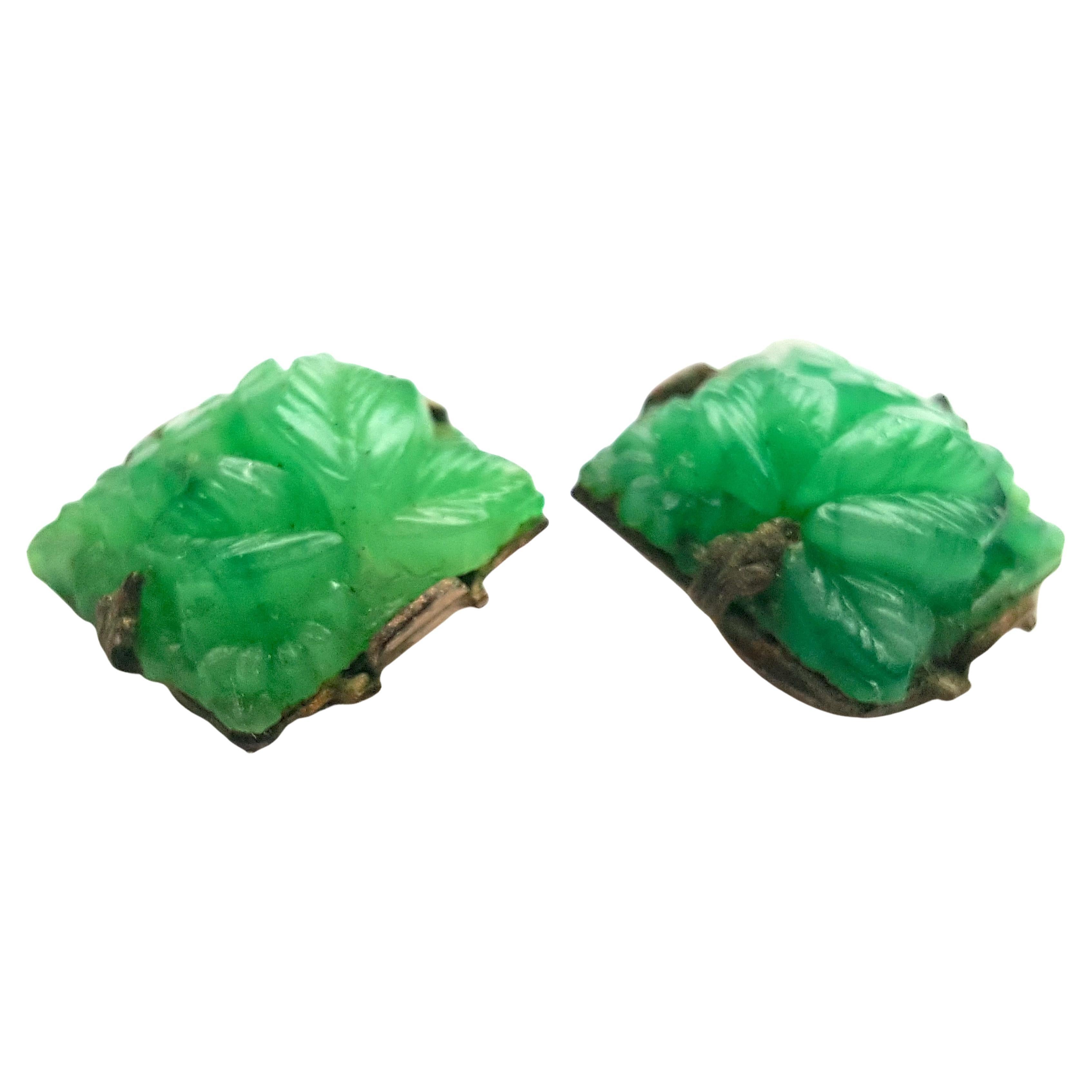 Antiquariato Imperiale di giada verde traslucida IntricatoIntagliatoFlora 1890sOrecchini a vite