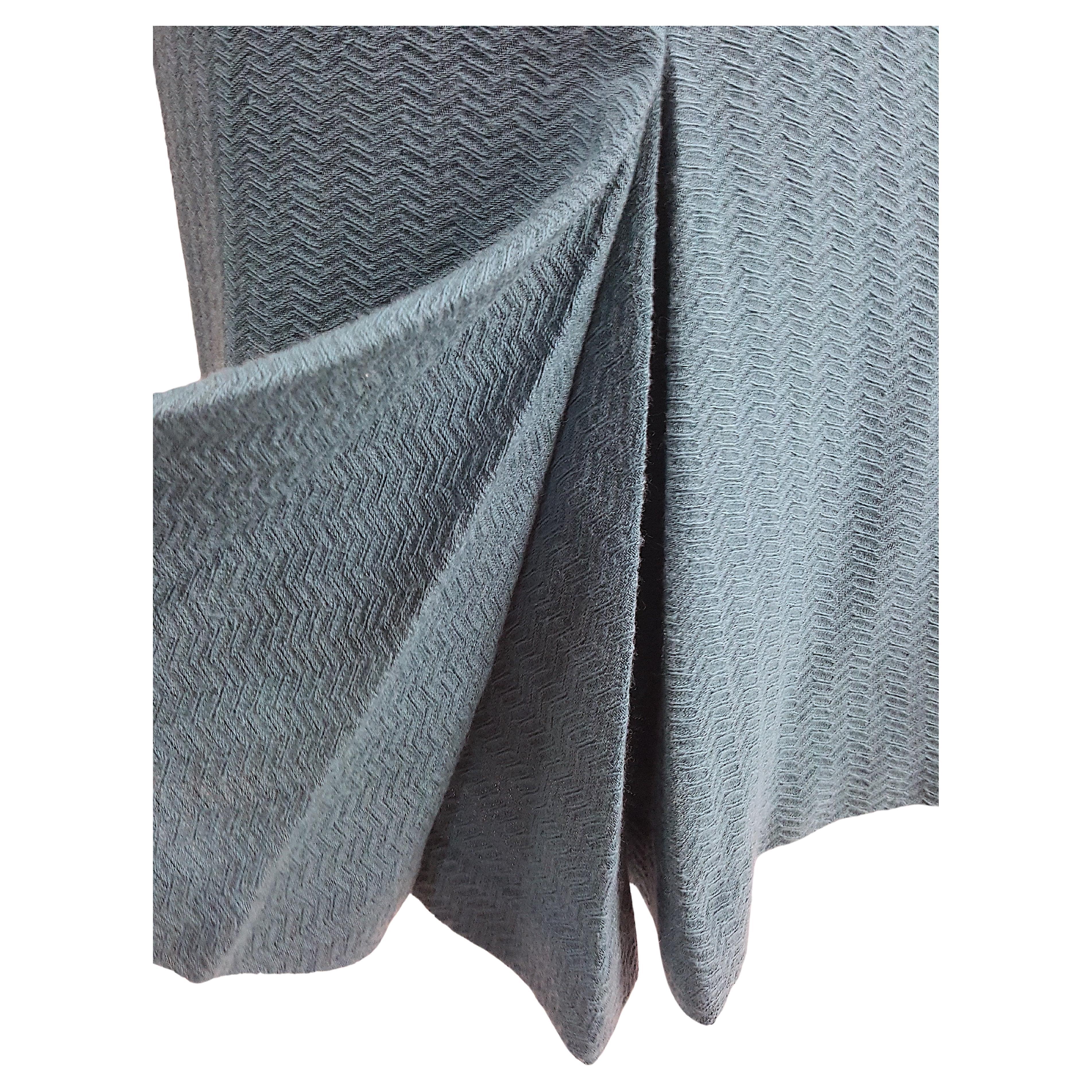 JohnGalliano 1999 Schräg geschnittene Chevron-WollFanPleat TealGreen längliche ShiftDress