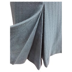 JohnGalliano 1999 Abito da sera tagliato in sbieco ChevronWoolFanPleat verde acqua allungato