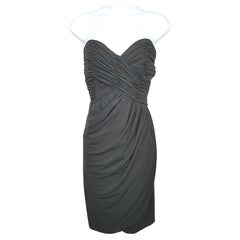 1980 BergdorfGoodman Costa Corseted Strapless Quintessential Little Black Dress (Petite robe noire à bretelles)