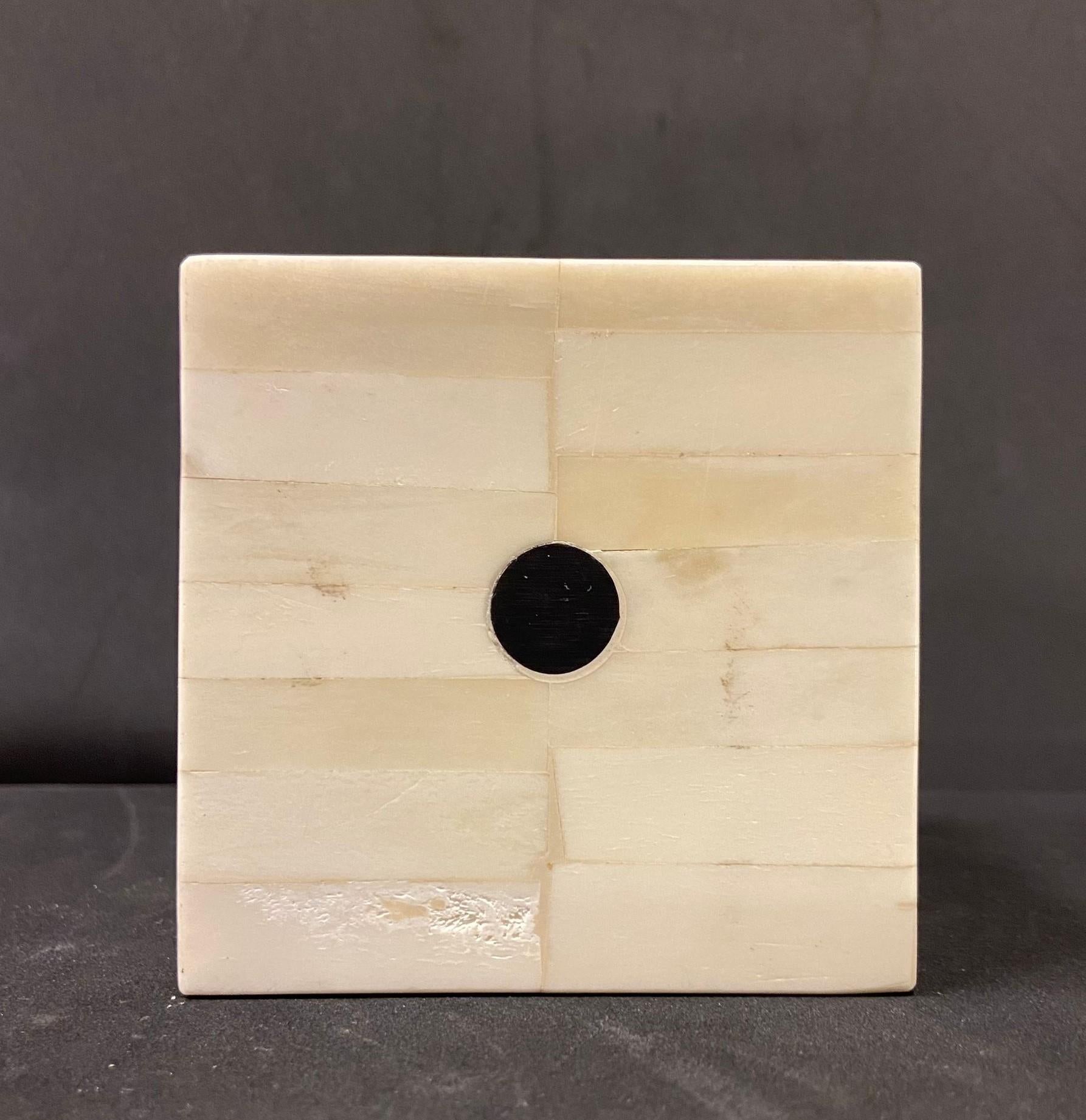 Vintage French bone dice game box For Sale 3