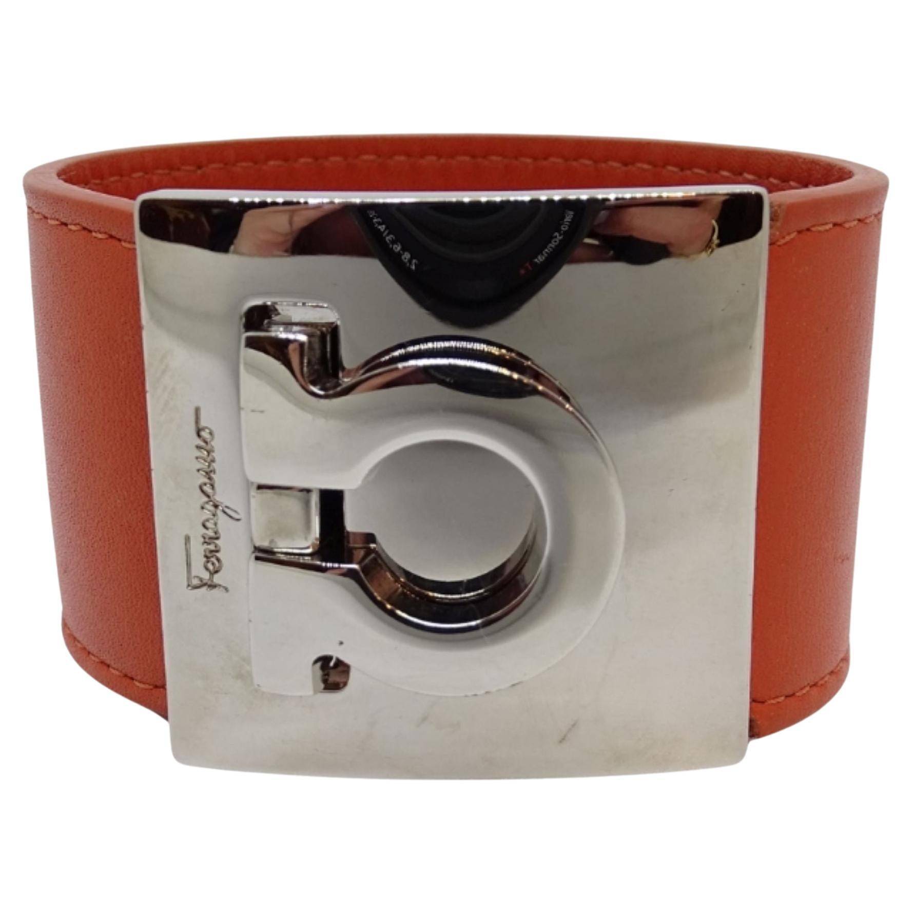 Salvatore Ferragamo Bracciale in pelle arancione Italia "Gancini" Bracciale in ottone