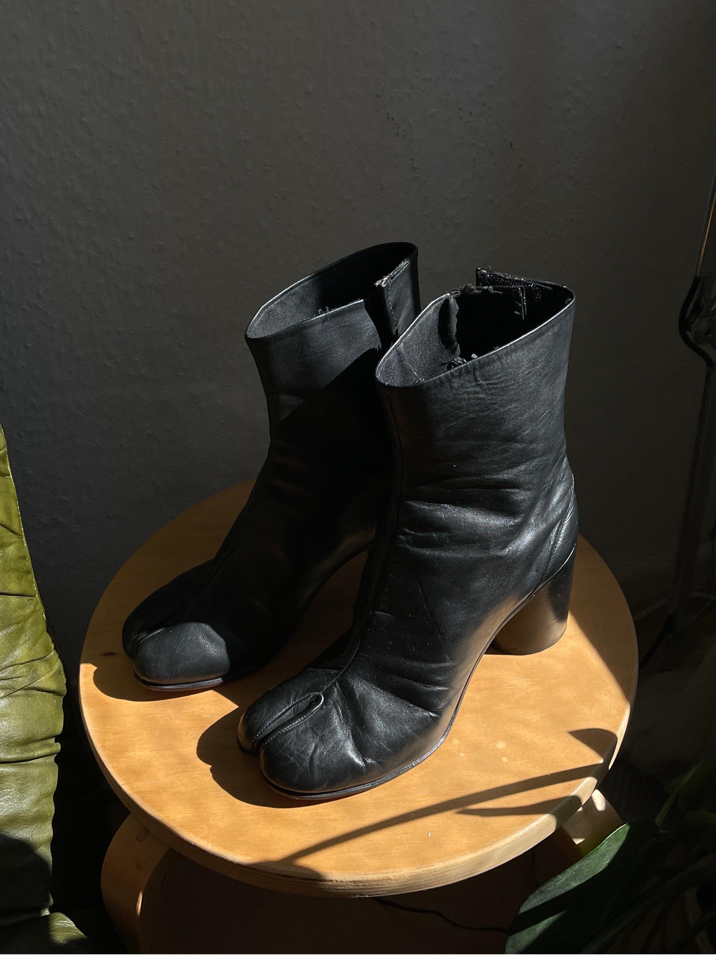  1990s Original Margiela Tabi Boots  Black Leather  For Sale 1