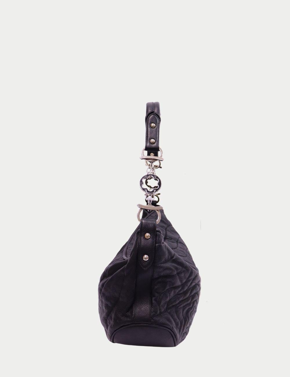 Montblanc Borsa Hobo in pelle trapuntata nera con tracolla a catena


Elegante e sofisticata con un bordo morbido, questa borsa hobo in pelle trapuntata nera di Montblanc è la definizione di lusso sobrio. Realizzata in morbida pelle con cuciture