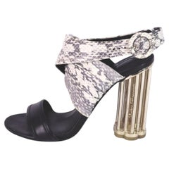 Sandales à talons hauts en cuir imitation peau de serpent Salvatore Ferragamo - pointure 37 (UE)