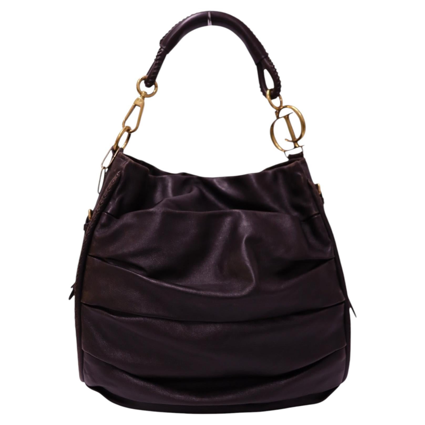 Christian Dior Hobo-Tasche aus dunkelbraunem Leder im Angebot