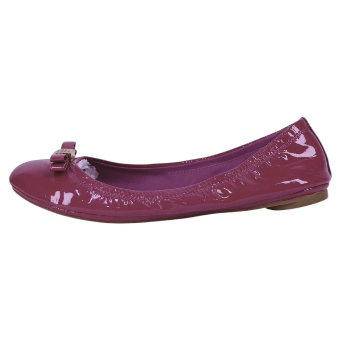 Ballerine Tory Burch in vernice con fiocco color bordeaux - EU 37,5 in vendita