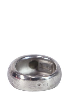 Bague massive Saint Laurent ornée de cristaux